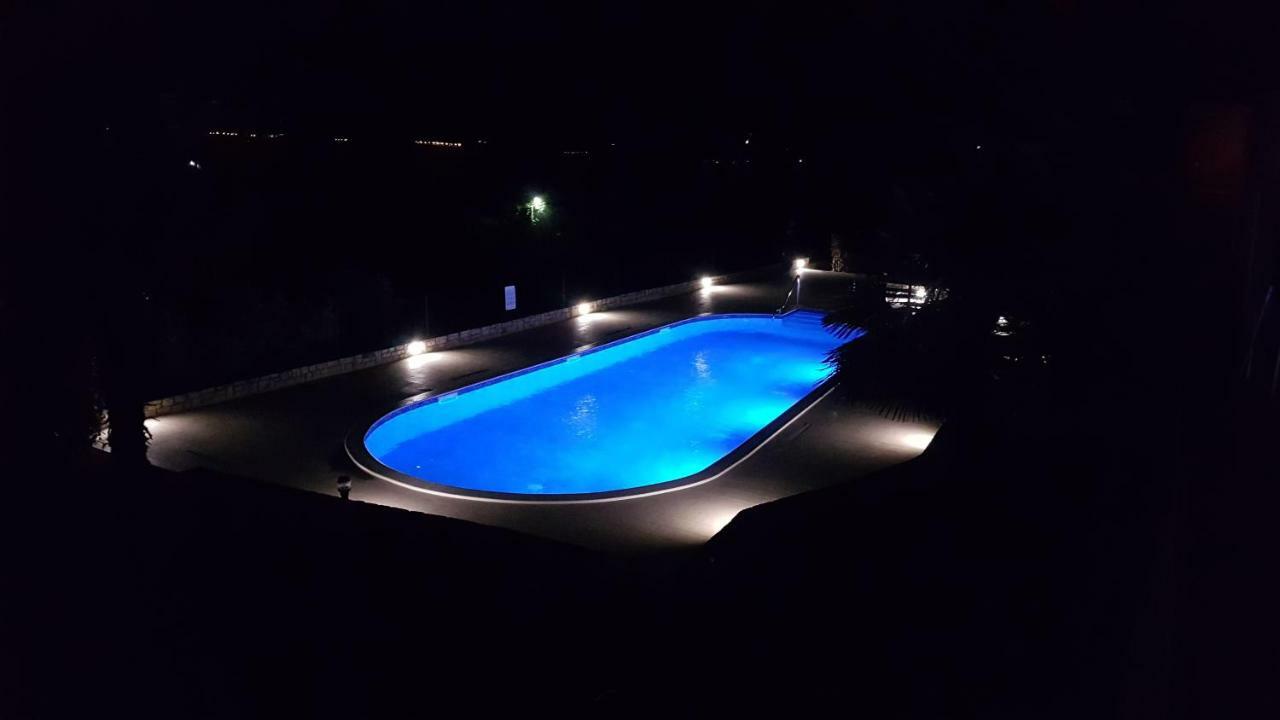 Holiday Home Marina Kaštelir 外观 照片